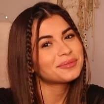 what message does Anne Frank convey through her diaryanswer should be in  100-120 words​