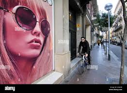 Incidental passers by hi-res stock photography and images