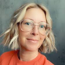 We're delighted that Tamara Miner is stepping into the role of Chief  Technology Officer at Climate Policy Radar, and that Henry Franks is moving  into a new role as Chief Architect. |