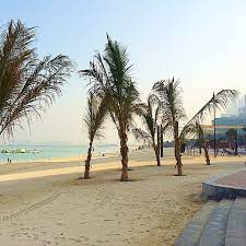 Jbr Beach At 8am Because Sometimes You Just Need A Place Where You Can Go And Be Alone With Your Thoughts Jbr Jbrbeach Dubai Life Beach Instagram