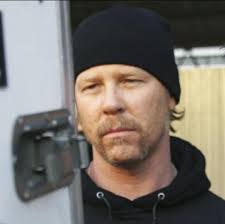 James Hetfield a 20 anni di distanza : r/Metallica