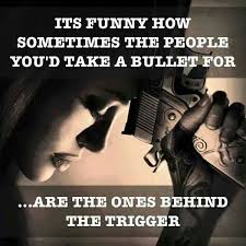 Urdu quotes about family betrayal. 31 Betrayal Wallpapers With Quotes Best Quote Hd