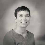 Kim Farrar's Instagram, Twitter & Facebook