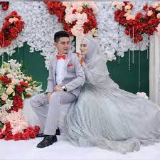 Model baju pengantin ini memiliki desain yang membentuk bagian tubuh dari atas hingga bawah. Baju Pengantin Murah Gonderiler Facebook