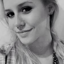 Simone Welter (@sheepmebluu)