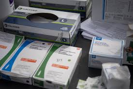 Symptoms of the cold and the flu are almost interchangeable, but while cold symptoms are usually much milder, symptoms of the flu usually come with high fever or chills, muscle or body aches, and excessive fatigue. Flu Cold Or Covid 19 How To Tell Symptoms Apart This Winter