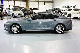In any case, the model s has won, among other awards, motor trend's 2013 car of the year, automobile magazine's 2013. Model S 2013 P85kwh Grey Metallic Cfc5 Only Used Tesla