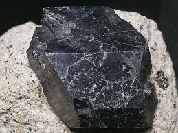 The crystalline rocks of georgia occupy the piedmont, up­ land, and highland provinces, and underlie about one third of the state. How To Identify Black Minerals
