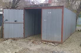 If you want a lift that doesn't take up floor space in your garage, check out our inventory of jeep roof hoists. Garage Case 34 Photos How To Assemble A 4x6 Structure Advantages And Disadvantages Of A Garage Case