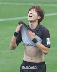 채령은 지난 1일 있지 공식 sns에 포토 바이 리아 글과 함께 사진을 공개했다. í¬í†  í™©ì˜ì¡° ì„ ìž¬ê³¨ ë‚ ë µ ë³µê·¼