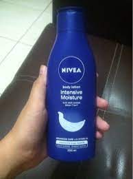 Aku termasuk pengguna setia handbody nivea lohh wkwkw. Nivea Body Lotion Intensive Mousturizer