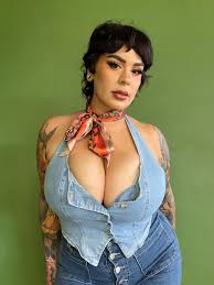 Evie Rose - Free nude pics, galleries & more at Babepedia