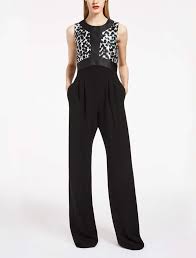 Guarda i modelli più eleganti per lavorare da casa in comodità senza rinunciare allo stile. Tute Eleganti Da Cerimonia Foto Nanopress Donna