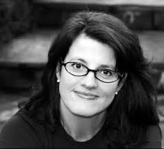 Glitter and Glue: A Memoir: Corrigan, Kelly: 9780345532855: Amazon.com:  Books