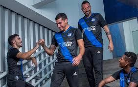 Cuarto gol de sebastián rodríguez en el campeonato nacional, el quinto en el año, 6 con la camiseta del emelec en 51 partido jugados (41 en la ligapro). Emelec Archives Football Fashion