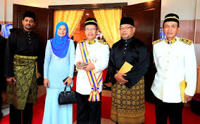 Post navigation ← ministry of information, communication and culture (kementerian penerangan, komunikasi dan kebudayaan) malaysiaministry of youth and sports (kementerian belia dan sukan) malaysia →. Ybhg Dato Sri Alwi Hj Ibrahim Ketua Setiausaha Kementerian Dalam Negeri Dianugerahi Darjah Cemerlang Seri Melaka Dcsm Yang Membawa Gelaran Datuk Wira Oleh Tyt Yang Di Pertua Negeri Melaka Tun Datuk Seri Utama