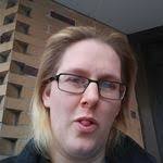 Joyce Claussen's Instagram, Twitter & Facebook