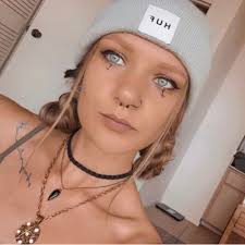 Mary Hindle (@Mary_Hindle)