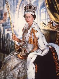 Elizabeth Ii La Reine D Angleterre Pose Avec Ses Arrie Elizabeth Ii Reine Elizabeth Reine