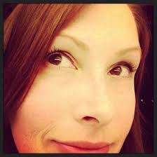 Heather Edmondson's Instagram, Twitter & Facebook