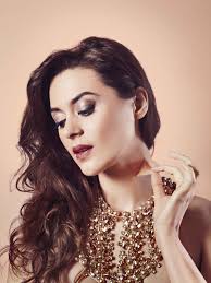 Emilie Simon a parfaitement réussi sa mue...