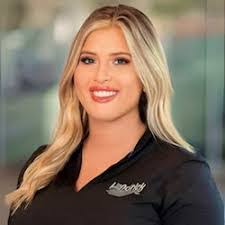 Kandi Mills's Instagram, Twitter & Facebook