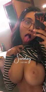 Leaked Snapchat Photos of Sexy Nri Girl