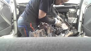 كيفية فك السياره من الداخل Youtube