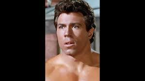 Dan Vadis's Instagram, Twitter & Facebook