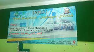 Masa orientasi lazim dijumpai di tingkat smp dan sma.hampir seluruh sekolah negeri maupun swasta menggunakan cara itu. Upacara Pembukaan Masa Pengenalan Lingkungan Sekolah Mpls Pp Miftahul Ulum Al Islamy