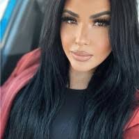 Isabel Michel's Instagram, Twitter & Facebook