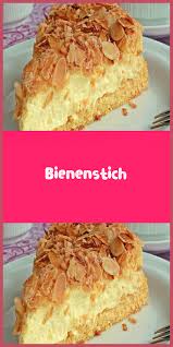 Für den bienenstich die milch lauwarm erhitzen und wieder vom herd nehmen. Bienenstich Kuchen Rezepte Einfach Bienenstich Rezept Kuchen Und Torten Rezepte