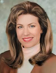 Lynda Lee's Instagram, Twitter & Facebook