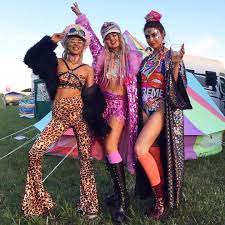 3.1 out of 5 stars 13. Shrine On Instagram Glastonbury Approaching Don T Forget We Will Be There We Are Sooo Excited Festliche Kleidung Musikfestival Kleidung Festival Kostume
