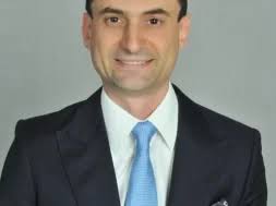 Cine este Fırat Elhüseyni, director al Ford Otosan Craiova?