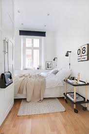 30 design tricks to make your small bedroom look better in this blog, you will read about 30 different ideas on how to make your small bedroom look and feel bigger! Home Decor Bedroom Cozy Small Bedrooms Small Bedroom
