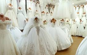 O femeie poate deveni mireasa la orice varsta, insa pe masura ce anii trec, si alegerea rochiei devine tot mai dificila. Maisyti ZibintuvÄliai PÄstininkas Rochii De Mireasa Europa Bucuresti Poze Florencepoetssociety Org