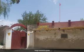 The united states lowered the flag on its. Sikh Holy Flag Nishan Sahib At Afghanistan Gurudwara Removed By Taliban Restored Official