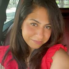 Lincoln Lawyer has me hooked !!!! 🤯 (don't ruin it just started season 3)