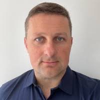 40+ perfiles de «Julius»