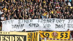 Vor allem, weil die presse und die bürgermeisterin von rom mehr daraus machten, als es letztendlich war. Eintracht Frankfurt Sge Fan Zeigt Polizei An Die Reaktion Folgt Promt Eintracht Frankfurt