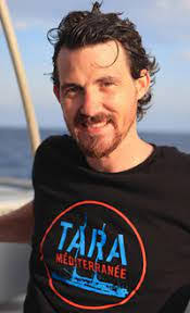 Noé Sardet, artiste en résidence sur la goélette tara