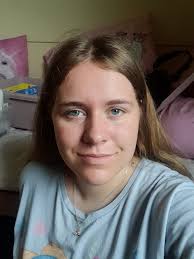 Can anyone edit a horse's mouth closed in photos?