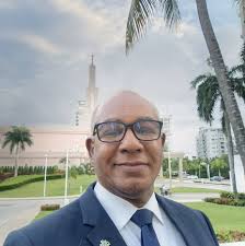 El luto llega a la influencer dominicana Karinita y su familia. Hoy  atraviesan uno de sus peores momentos. Más detalles en el primer comentario.