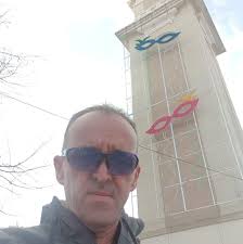 How to identify and fix a creaking headset