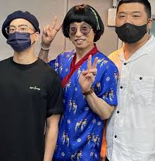 나얼 디렉 존나 웃기네 ㅋㅋㅋㅋㅋ 꺾기 해보라는거 유스케에서 아이유가 말한 그대로네 ㅋㅋㅋ 나얼말고 누가 그걸 그렇게 하냐고. Ntaqrrewagcghm