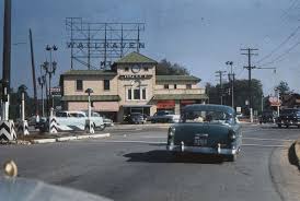 Westgate Circle Akron Ohio 1958 Photo From Route22ny Akron Ohio History Ohio