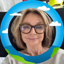 Celine Dion closing, She sing I'm Alive in Elie Saab show in Riyadh.  #celinedionavidfans #celinedion #iconic #celinedionisthebest #eliesaab