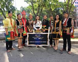 See more of lembaga kebudayaan negeri sabah on facebook. Sambutan Daripada Artis Lembaga Kebudayaan Negeri Sabah Facebook