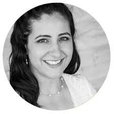 Kira Hayes's Instagram, Twitter & Facebook